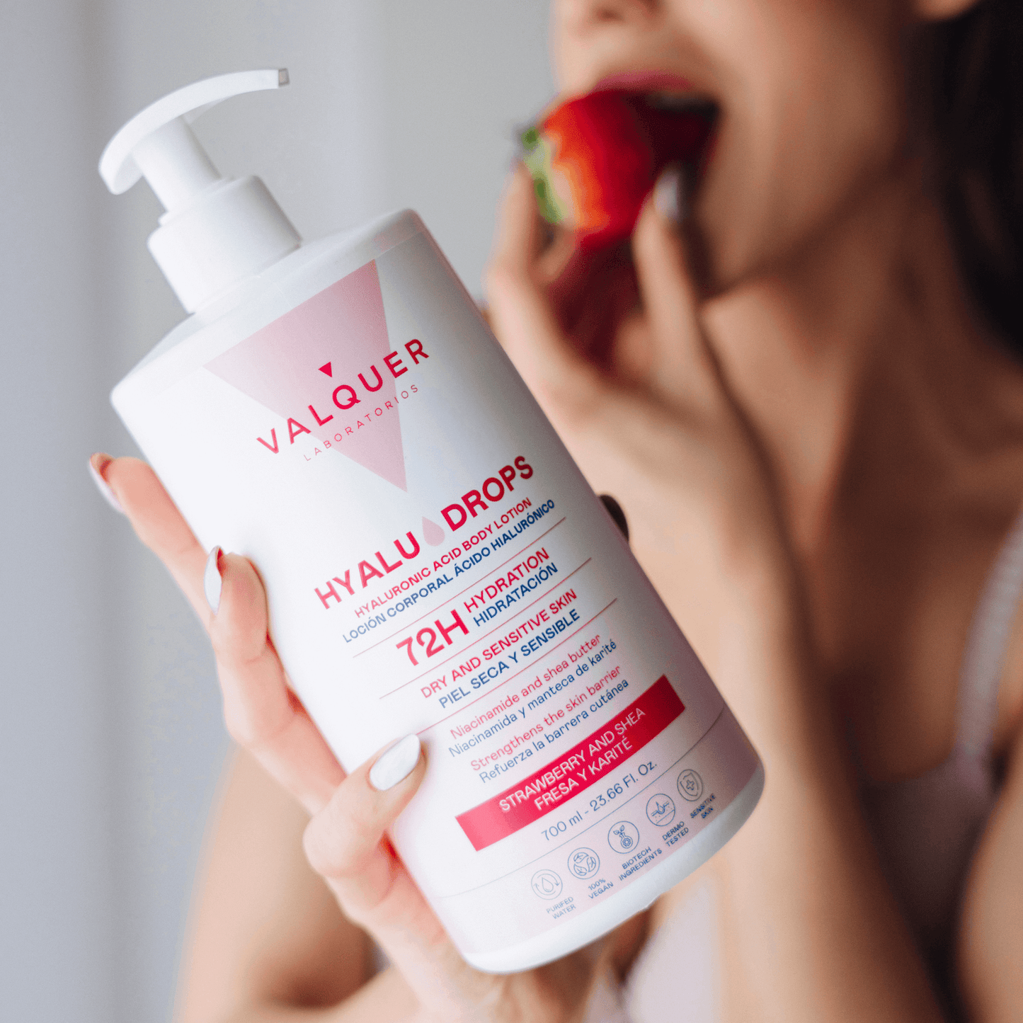 Hyaludrops Loción Corporal Fresa y Karité – Hidratación 72H - 700 ml